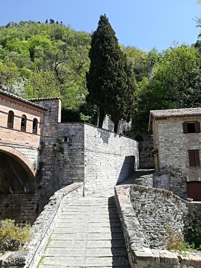 Civico 10 Hotel Gubbio Luaran gambar